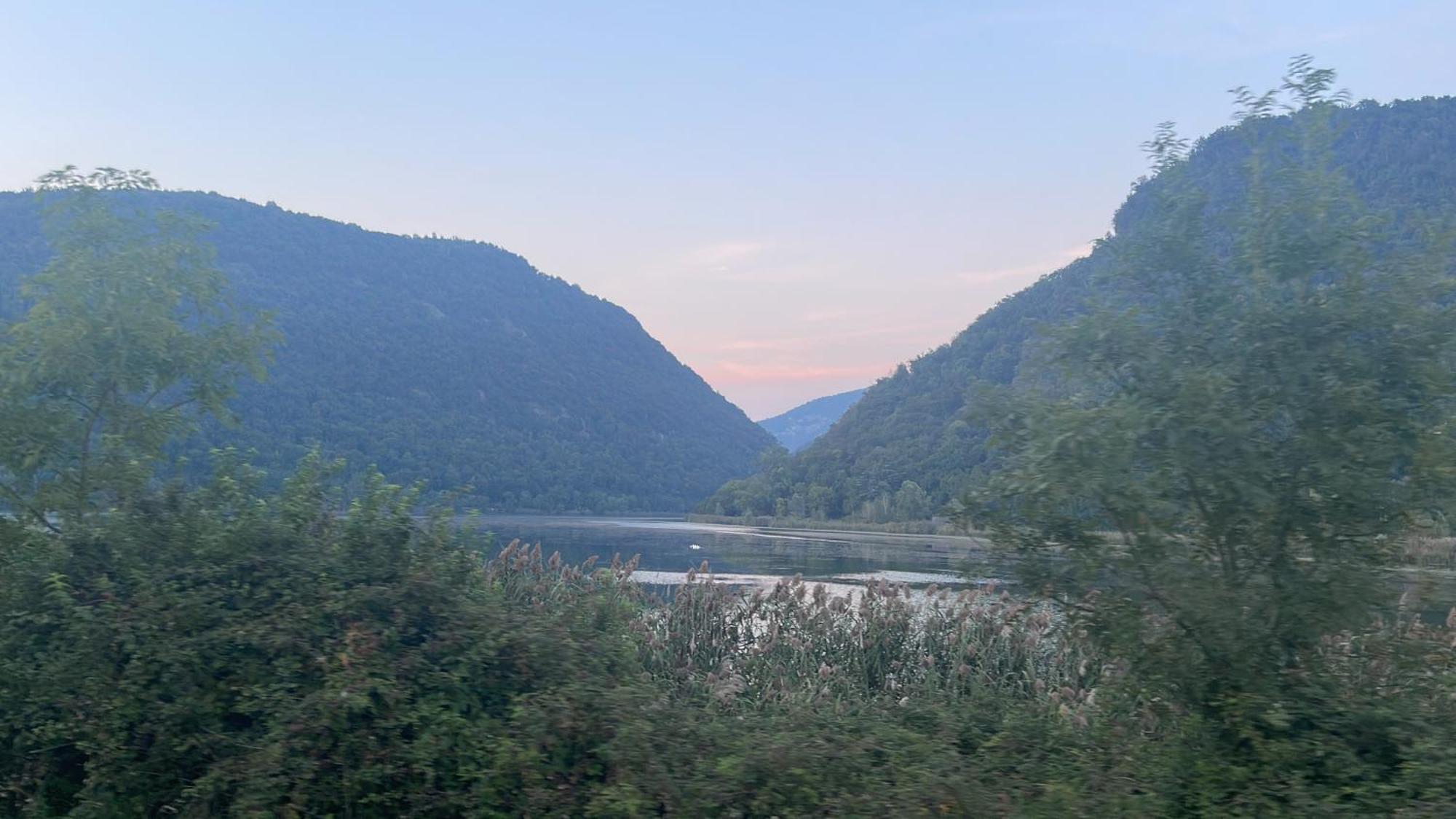 Laghi Di Como Appartamento Di Licinia E Mario Asso Exterior photo